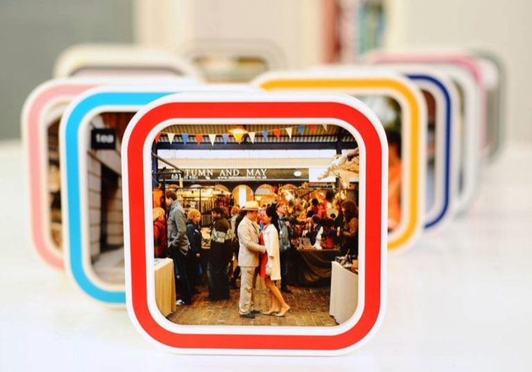 Frame Again 3D printed photo frames in different colours